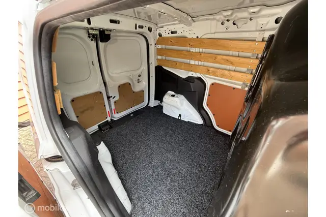 Ford Transit Courier 1.5 TDCI Ambiente (2014) — foto 9