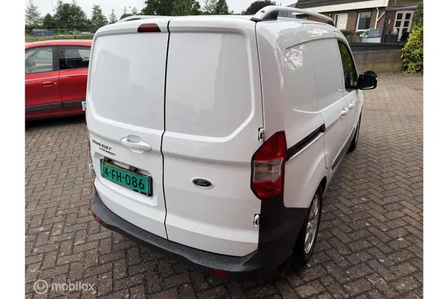 Ford Transit Courier 1.5 TDCI Ambiente (2014) — foto 14