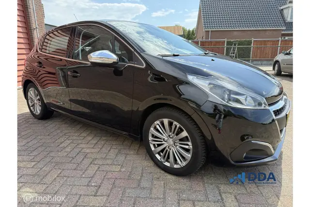 Peugeot 208 1.2 PureTech Executive | Clima · Cruise | Navi (2017) — foto 3