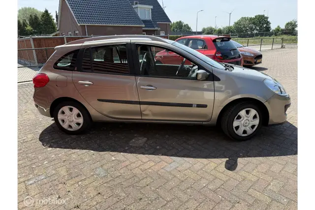 Renault Clio Estate 1.2 TCE Dynamique (2009) — foto 5