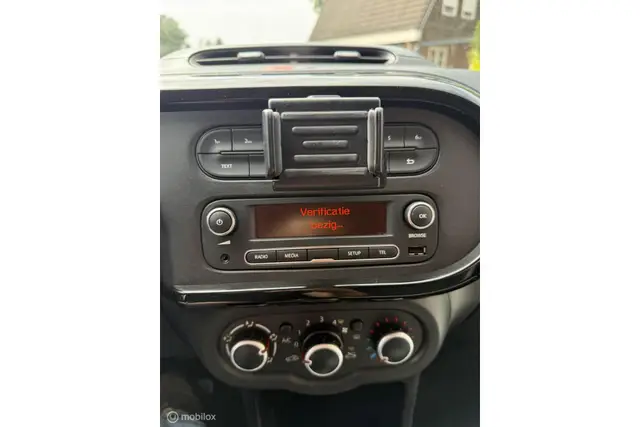 Renault Twingo 1.0 SCe Limited -Parkeersensor, Cruise, Airco (2017) — foto 4