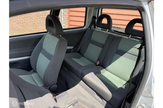 Volkswagen Lupo 1.0 (2002) — foto 10
