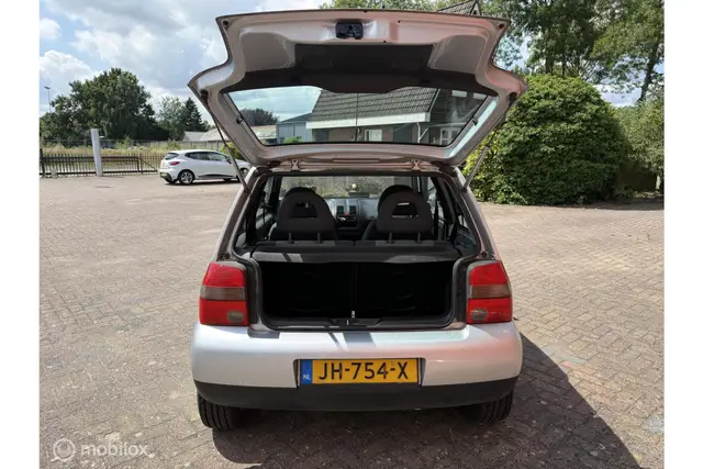 Volkswagen Lupo 1.0 (2002) — foto 18